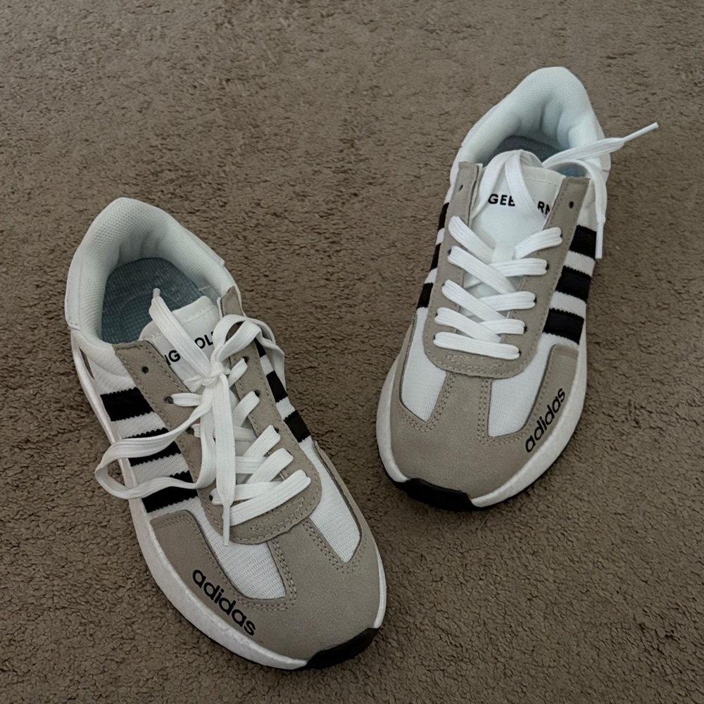 Adidas women’s sneakers